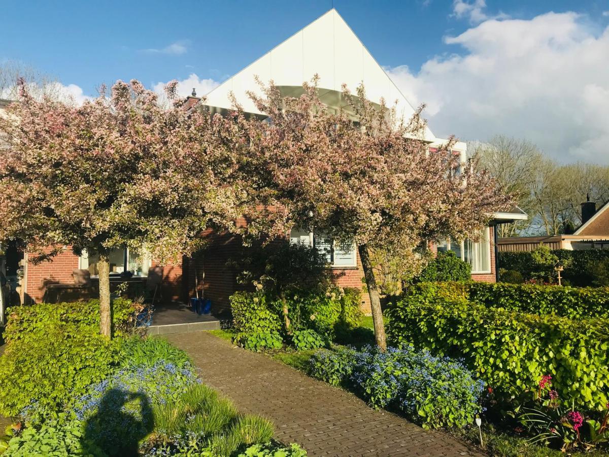 Gastenverblijf Villa Buitenplaats Wergea Contactloos Inchecken Naarderburen Exterior photo