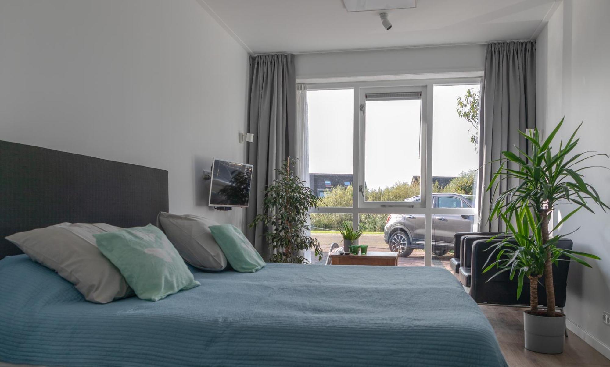 Gastenverblijf Villa Buitenplaats Wergea Contactloos Inchecken Naarderburen Exterior photo